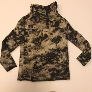 Boys med l”art class”  sweatshirt